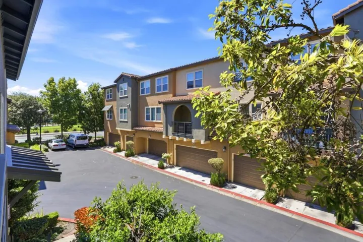596 San Posadas Terrace 23, Sunnyvale, California 94085