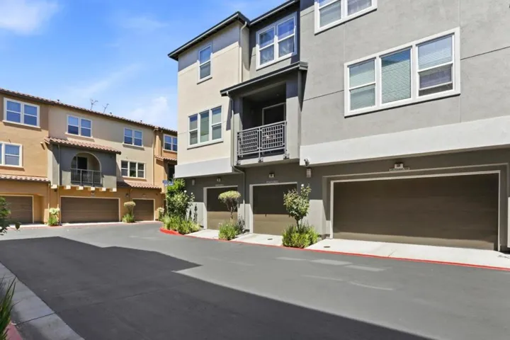 596 San Posadas Terrace 23, Sunnyvale, California 94085