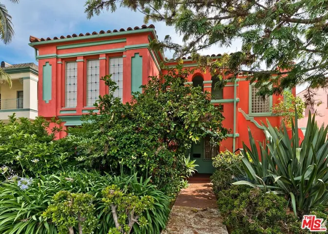 7932 Blackburn Avenue, Los Angeles, California 90048