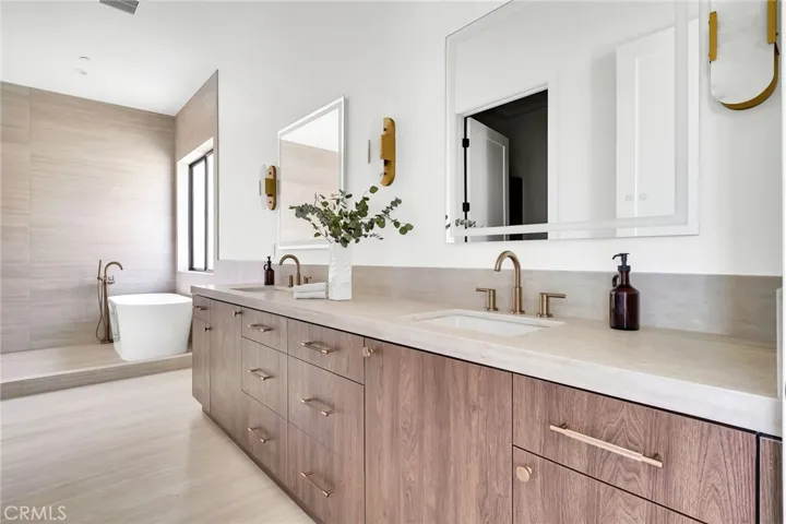 2307 Huntington Ln B, Redondo Beach, California 90278