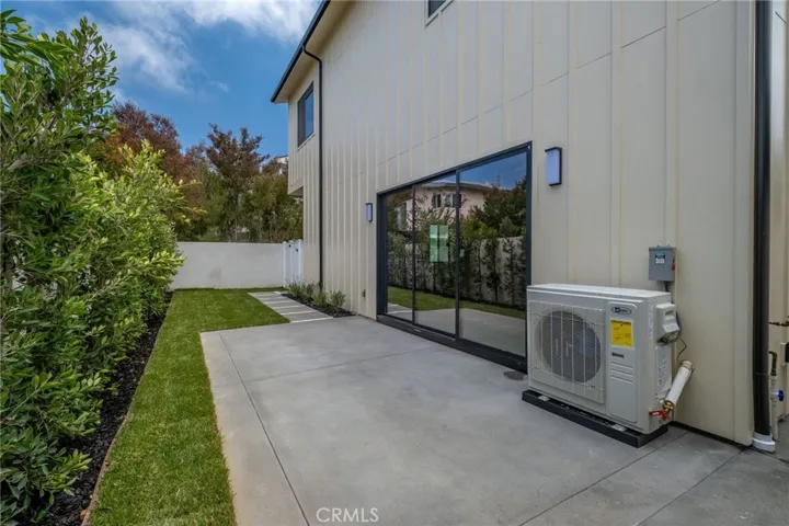 2307 Huntington Ln B, Redondo Beach, California 90278