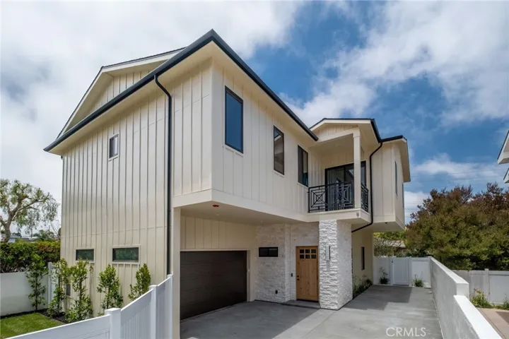 2307 Huntington Ln B, Redondo Beach, California 90278