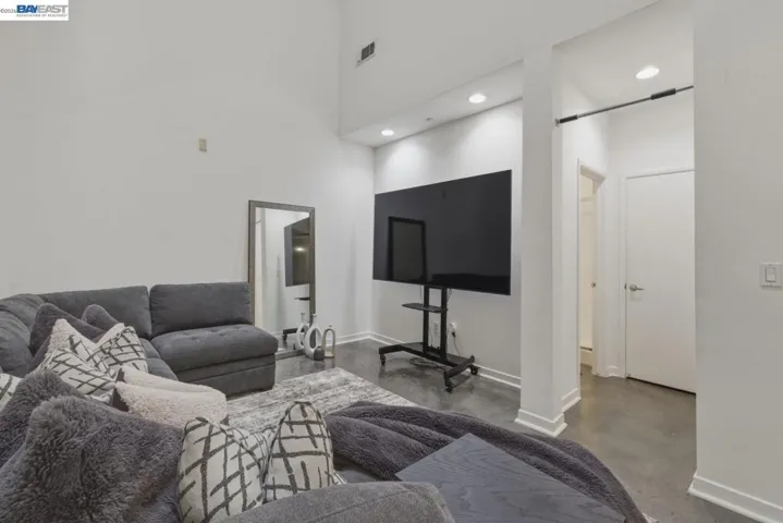 594 Manzana Pl, San Jose, California 95112