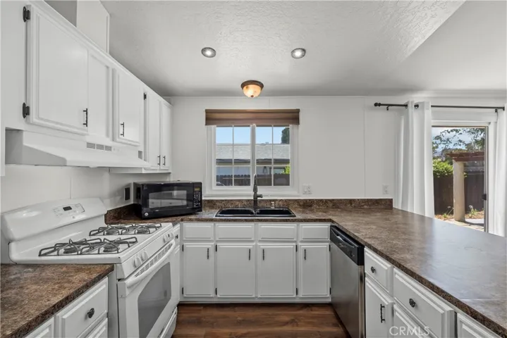 32003 Emerald, Castaic, California 91384