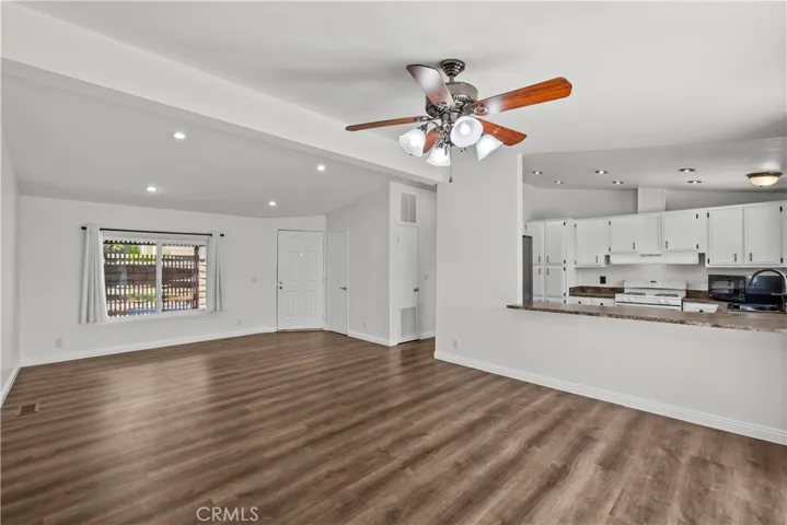 32003 Emerald, Castaic, California 91384