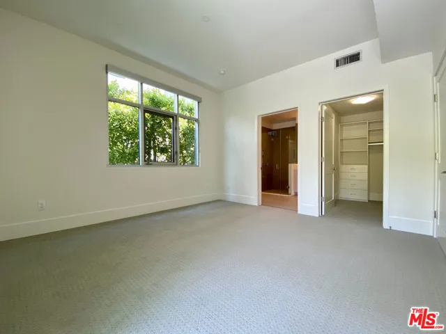 1232 N Kings Road 202, West Hollywood, California 90069