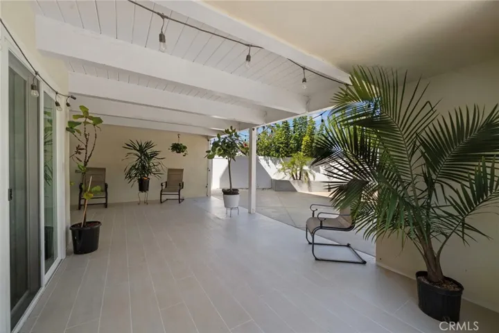 2750 San Carlos, Costa Mesa, California 92626