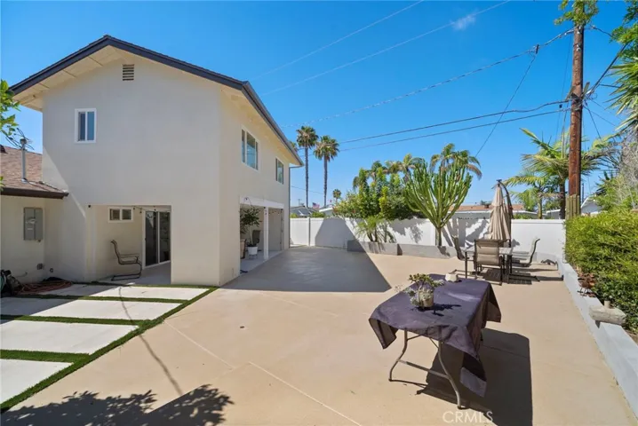 2750 San Carlos, Costa Mesa, California 92626