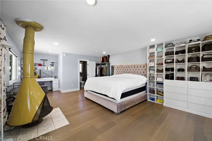 Upstairs retreat with private half bath