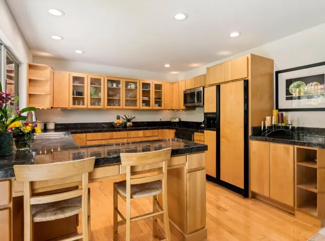 6970 Lakeview Drive, Salinas, California 93907
