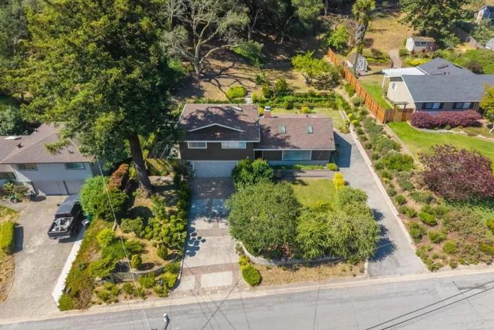 6970 Lakeview Drive, Salinas, California 93907