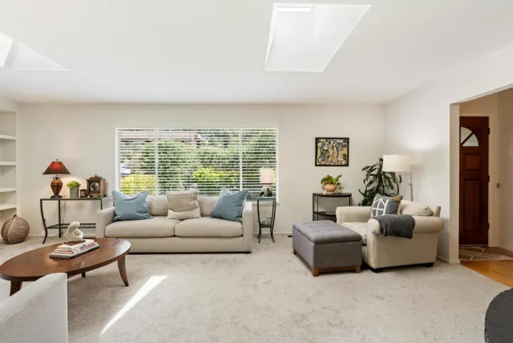 6970 Lakeview Drive, Salinas, California 93907