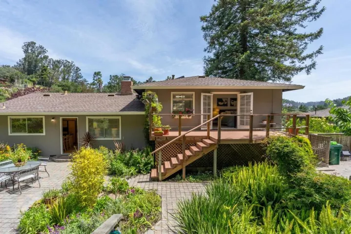 6970 Lakeview Drive, Salinas, California 93907