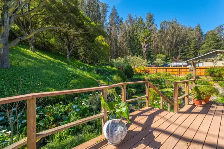 6970 Lakeview Drive, Salinas, California 93907