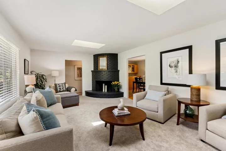 6970 Lakeview Drive, Salinas, California 93907