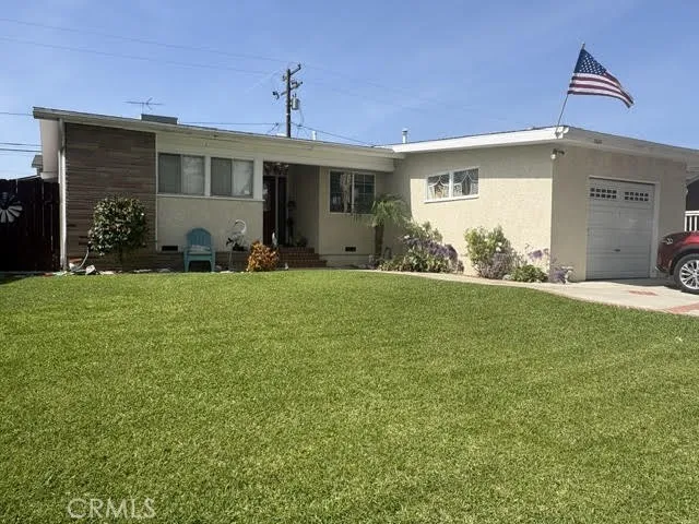 2455 Nipomo, Long Beach, California 90815
