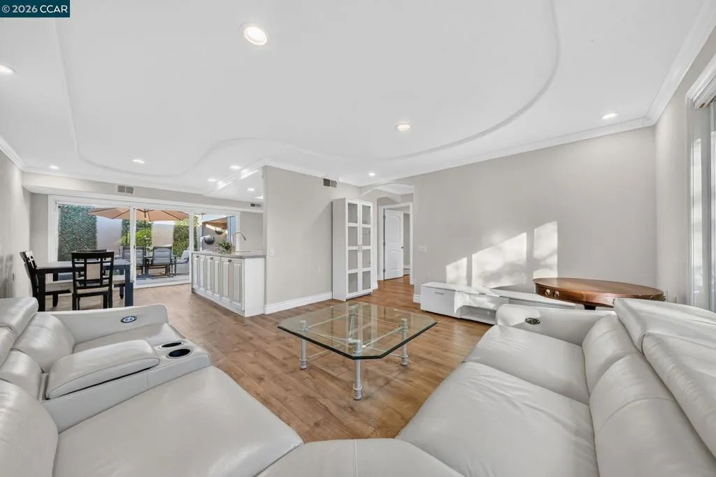 2100 Golden Rain Rd 3, Walnut Creek, California 94595 — photo 4