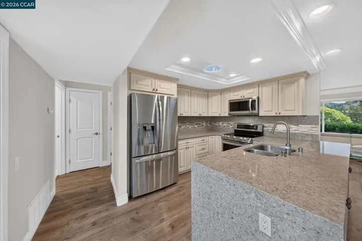 2100 Golden Rain Rd 3, Walnut Creek, California 94595