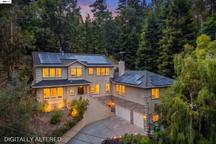 7010 Pinehaven Rd, Oakland, California 94611