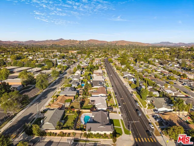 91 W Gainsborough Road, Thousand Oaks, California 91360