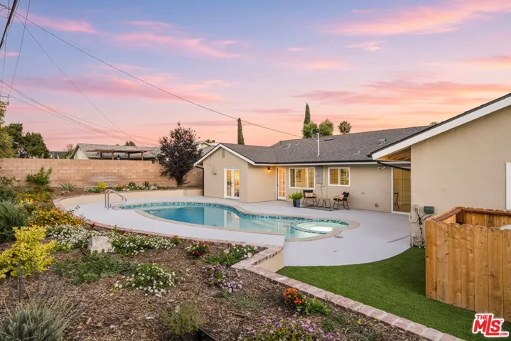 91 W Gainsborough Road, Thousand Oaks, California 91360