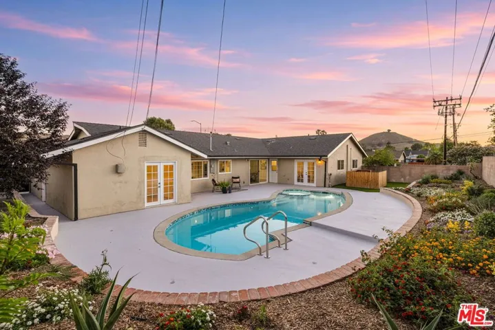 91 W Gainsborough Road, Thousand Oaks, California 91360