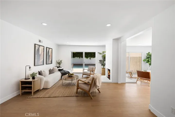 15550 Otsego Street, Encino, California 91436