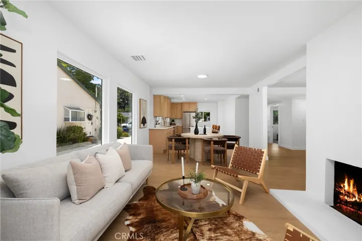 15550 Otsego Street, Encino, California 91436