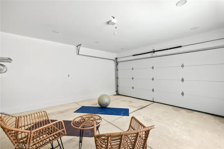 15550 Otsego Street, Encino, California 91436