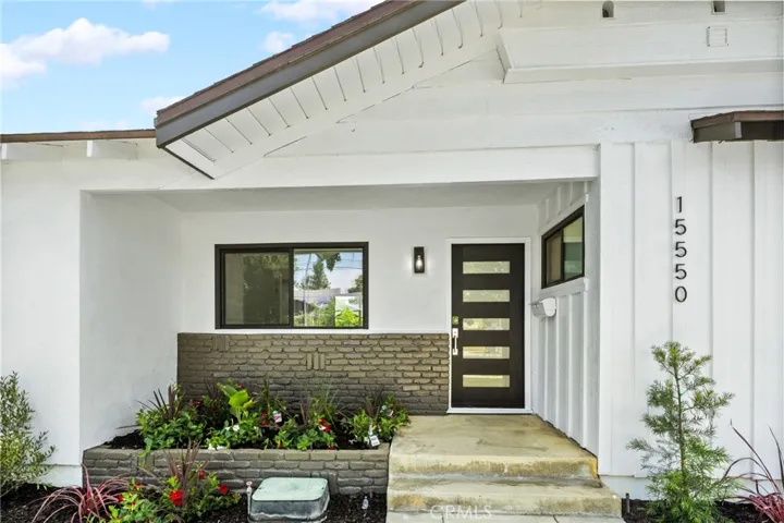 15550 Otsego Street, Encino, California 91436
