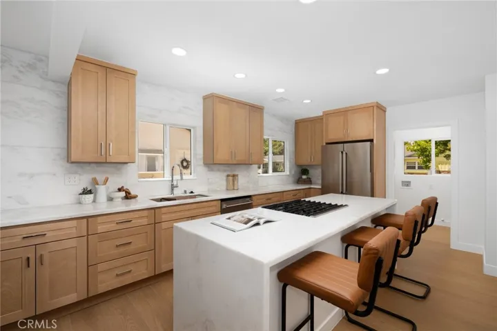 15550 Otsego Street, Encino, California 91436