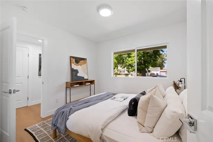 15550 Otsego Street, Encino, California 91436