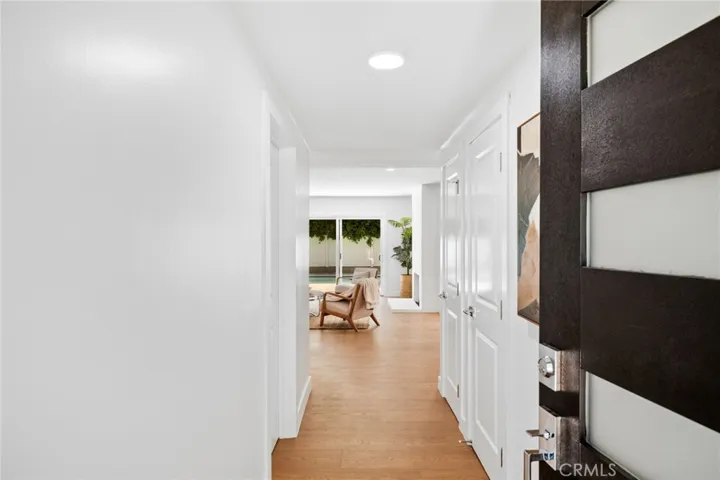 15550 Otsego Street, Encino, California 91436