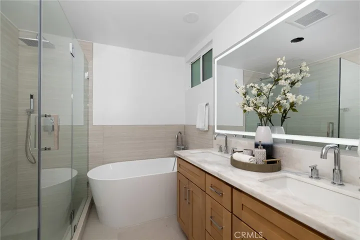 15550 Otsego Street, Encino, California 91436