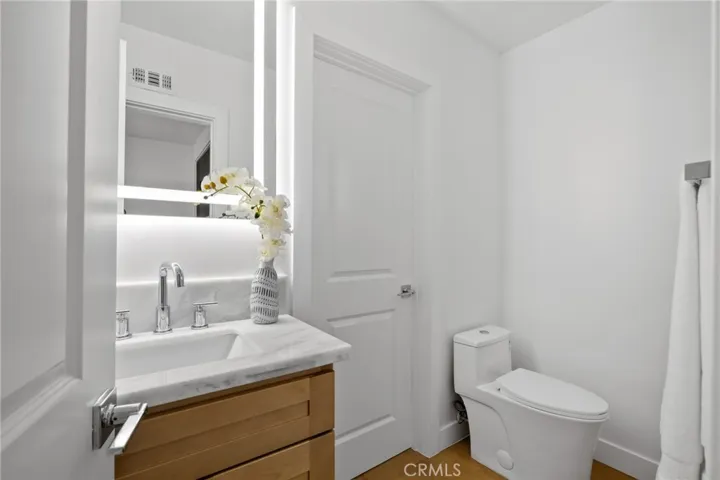 15550 Otsego Street, Encino, California 91436