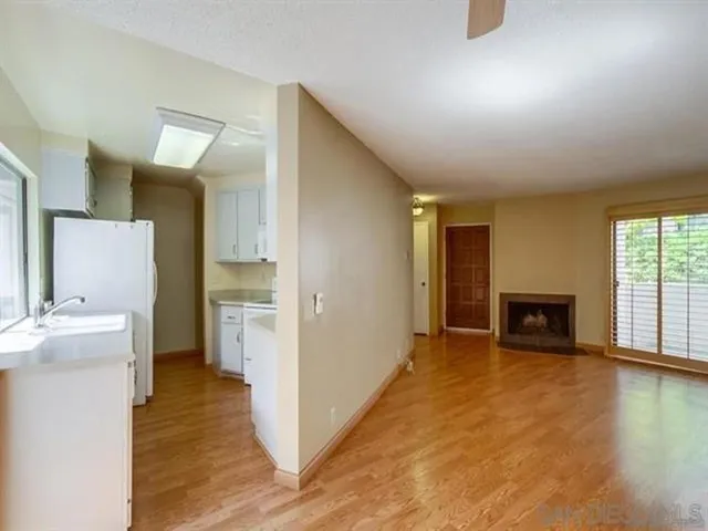 8462 Via Sonoma 39, La Jolla, California 92037