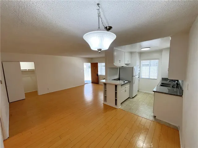 1933 Pelham Avenue 3, Los Angeles, California 90025
