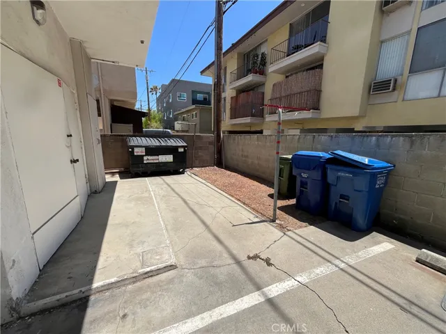 1933 Pelham Avenue 3, Los Angeles, California 90025