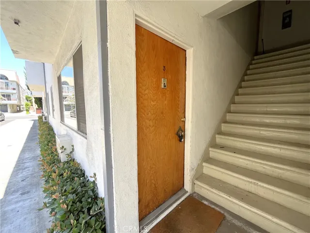 1933 Pelham Avenue 3, Los Angeles, California 90025