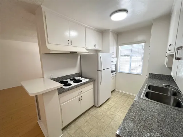 1933 Pelham Avenue 3, Los Angeles, California 90025