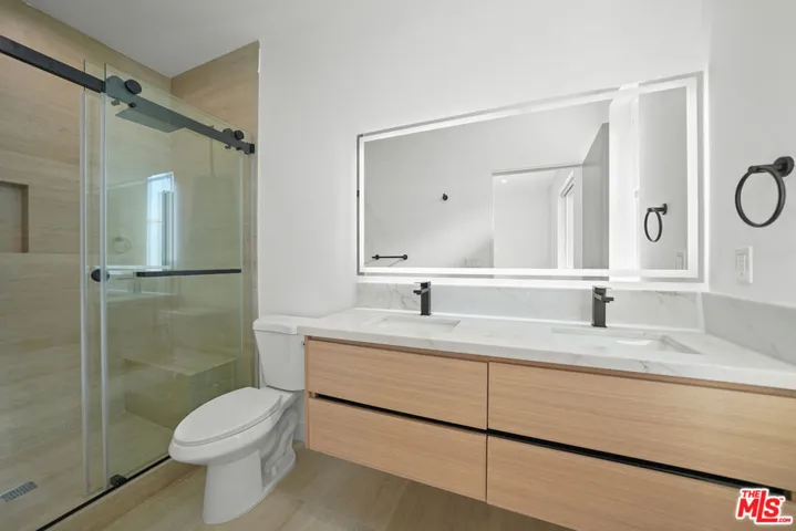 13694 Erwin Street 2, Van Nuys, California 91401