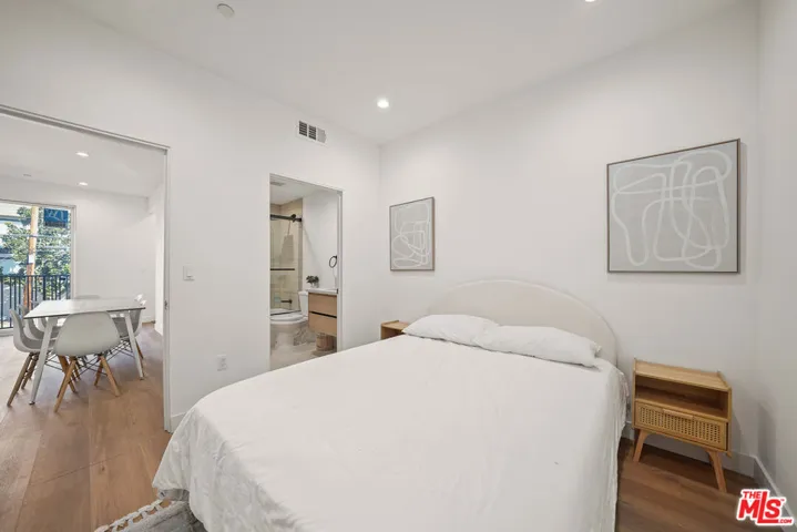 13694 Erwin Street 2, Van Nuys, California 91401