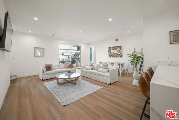 13694 Erwin Street 2, Van Nuys, California 91401