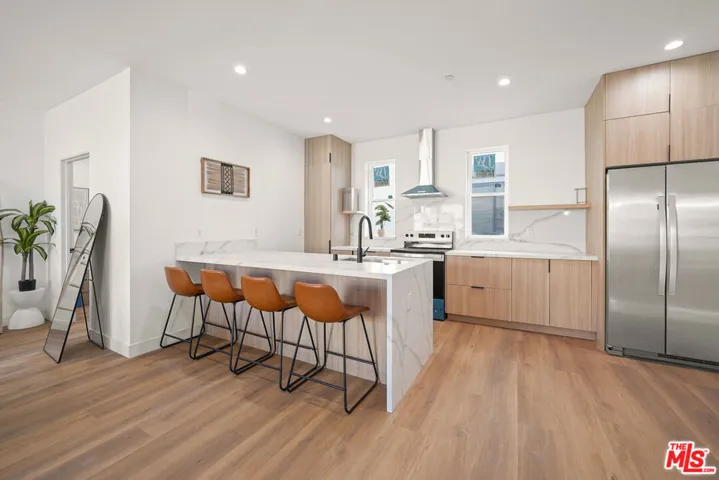 13694 Erwin Street 2, Van Nuys, California 91401