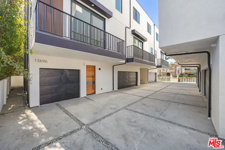 13694 Erwin Street 2, Van Nuys, California 91401