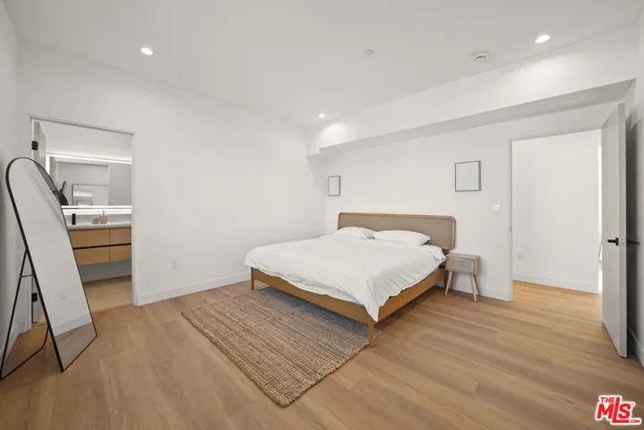 13694 Erwin Street 2, Van Nuys, California 91401