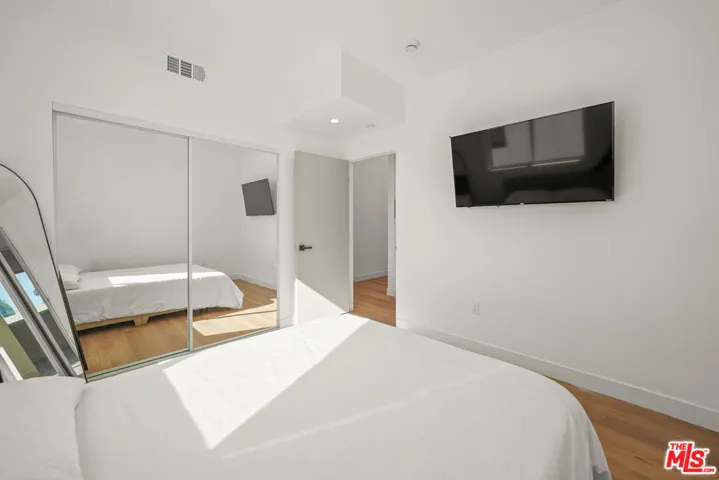 13694 Erwin Street 2, Van Nuys, California 91401