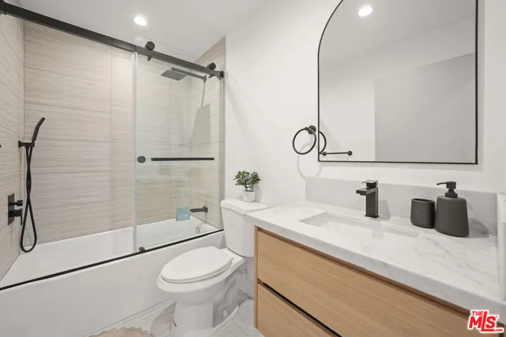 13694 Erwin Street 2, Van Nuys, California 91401