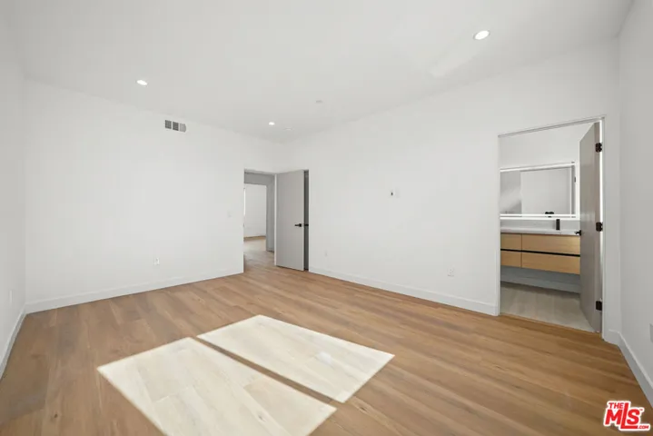 13694 Erwin Street 2, Van Nuys, California 91401