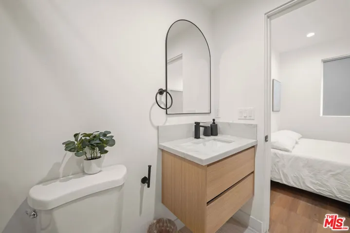 13694 Erwin Street 2, Van Nuys, California 91401